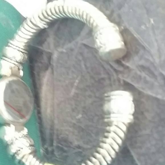 Watch - Picture 4 of 4